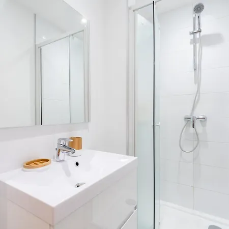 Lejlighed Fully Equipped Duplex With Exterior And Parking ! *