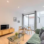 Fully Equipped Duplex With Exterior And Parking !